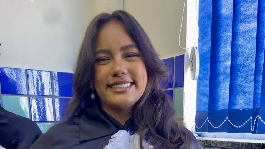 A estudante Helen Vitória da Silva, da Escola Estadual Professora Elizangela Glória, destaca que a iniciativa foi fundamental enfrentar o Enem com mais confiança