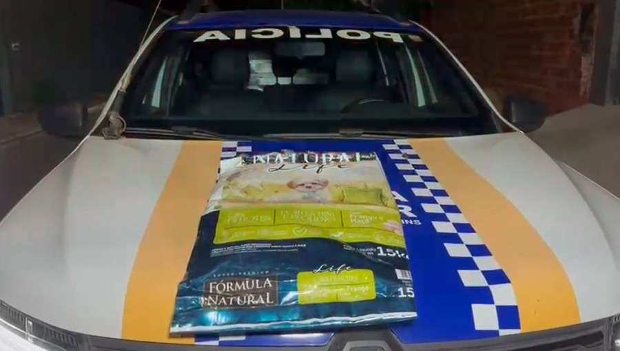 Saco usado pelas suspeitas para ocultar produtos furtados.