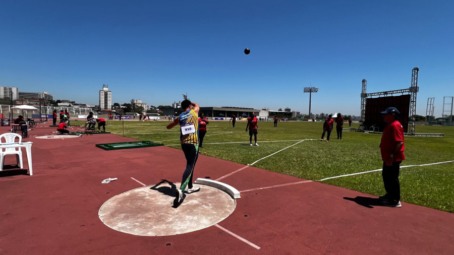 Tocantinenses competiram no atletismo nas provas de arremesso, corrida e salto