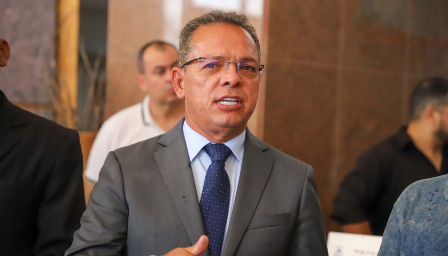 Secretário da Fazenda, Donizeth Silva, presente na recepção da imagem peregrina de Nossa Senhora Aparecida no Palácio Araguaia