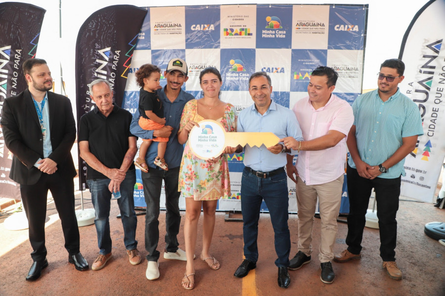 Prefeito acompanhou a entrega das 126 novas unidades do Parque do Lago 3, em Araguaína.