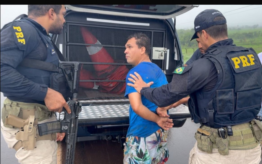 Motorista do carro envolvido no acidente, preso em flagrante por embriaguez, após colisão fatal com motocicleta na BR-153.