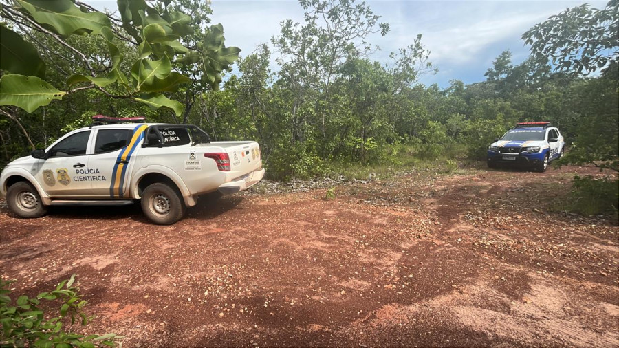Perícia foi realizada no veículo usado pelo suspeito - Divulgação PCTO