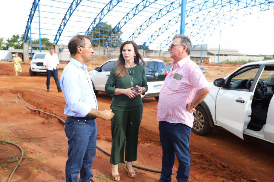 Com mais de 60% da estrutura concluída, a Escola de Tempo Integral da Vila Azul também foi uma das grandes obras da cidade visitada pela senadora Dorinha, que tem uma participação estratégica na articulação junto ao FNDE.