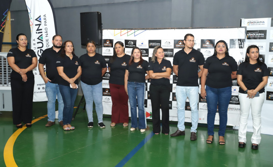 A equipe do programa Casa Legal conduz os levantamentos sociais e de engenharia dos bairros selecionados e encaminha os documentos ao cartório.