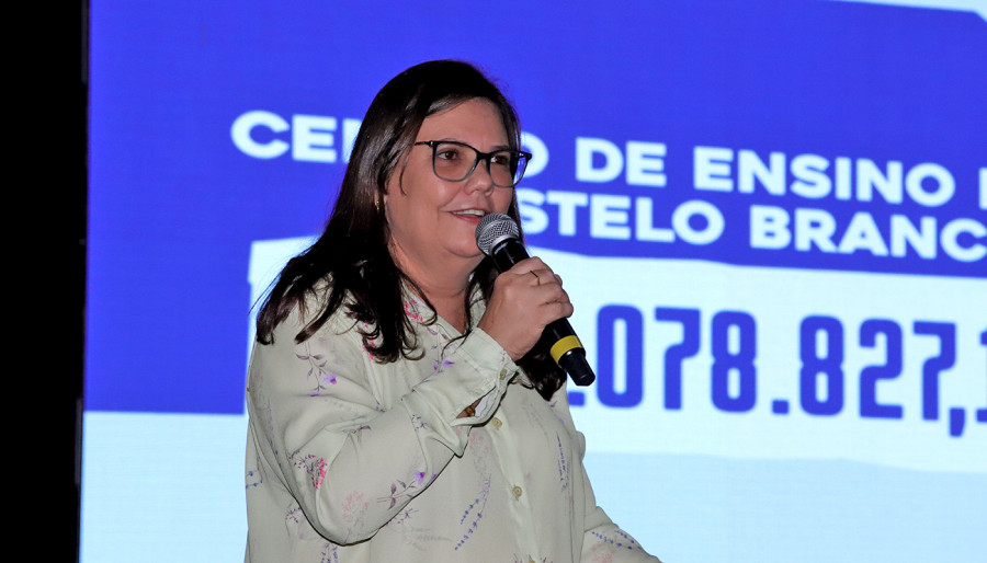 Superintendente da SRE de Araguaína, Eulessandra Castilho.