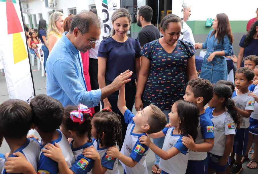 Prefeito Wagner Rodrigues durante entrega do CEI Cora Coralina. 