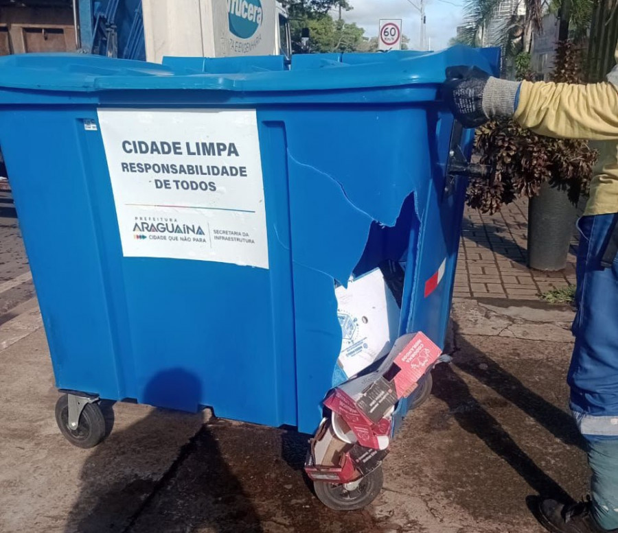 É proibido o descarte de oleosos, como filtros de óleo, graxas e solventes, resíduos de construção civil, eletrônicos, galhadas, móveis, remédios, lixo hospitalar, pilhas e baterias.