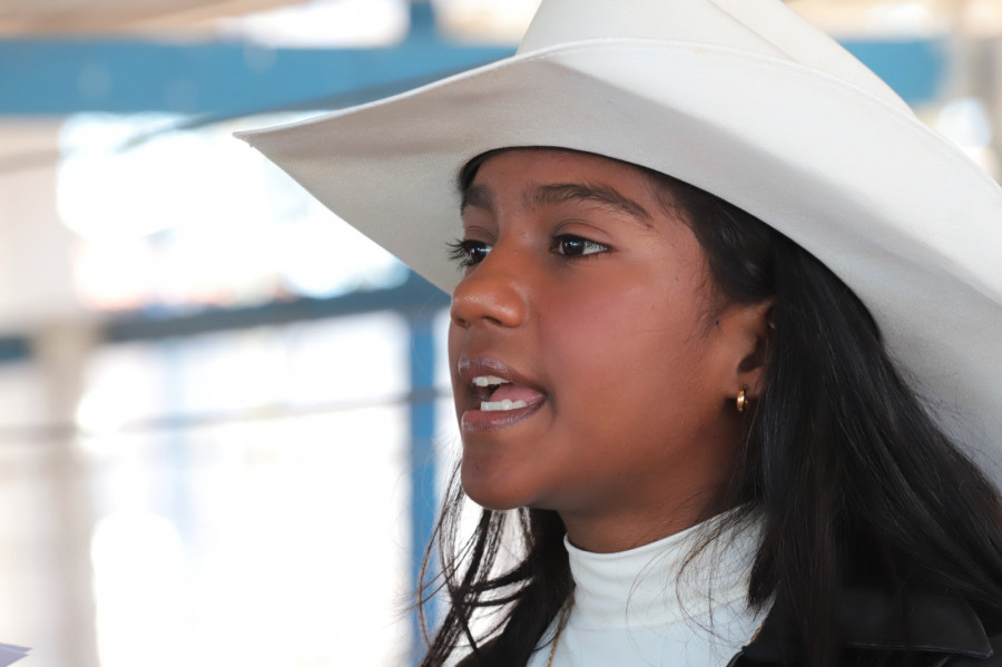 Cantora Mary Alves.