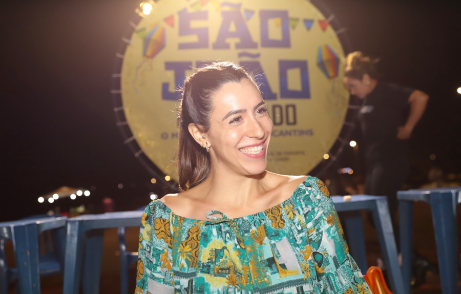  As juninas foram avaliadas por cinco jurados, dentre Tailara Roca, que atua como professora há 15 anos e é proprietária de uma escola de dança na cidade.
