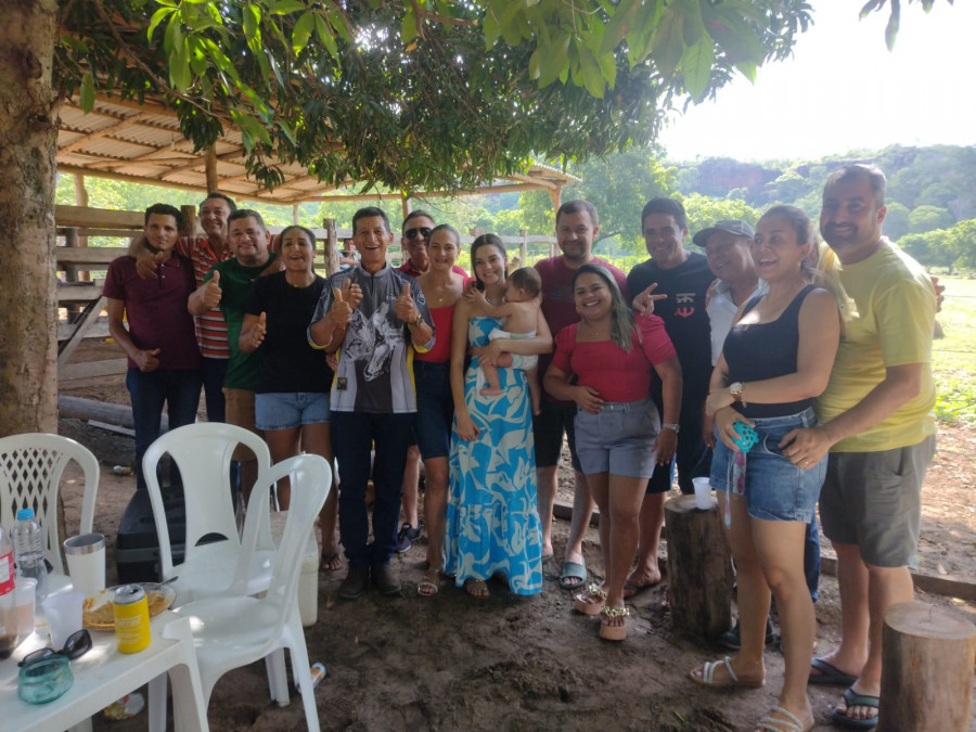Almoço reuniu políticos eleitos, fazendeiros e moradores da região 
