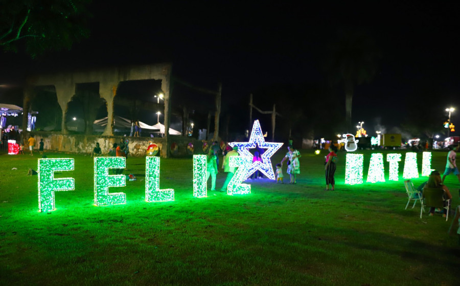 Toda a extensão do Parque Cimba recebeu estruturas iluminadas de Natal. Foto: Secom Araguaína