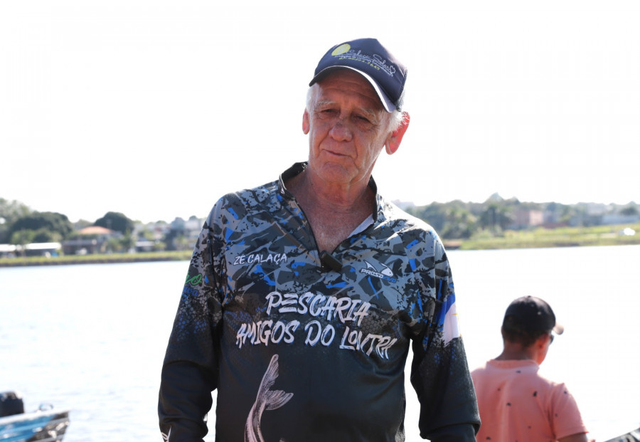 “Essa limpeza do lago é de grande importância e nós temos que zelar pelo que é nosso”, afirmou o voluntário José Calaça.  Foto: Thiago Santos / Secom Araguaína