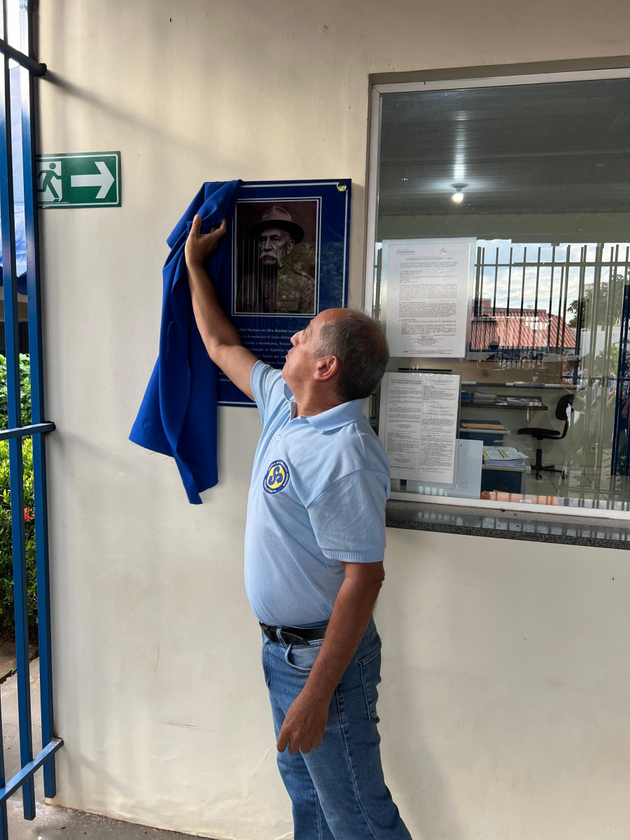 Descerramento das Placas de Marechal Rondon e da história da escola