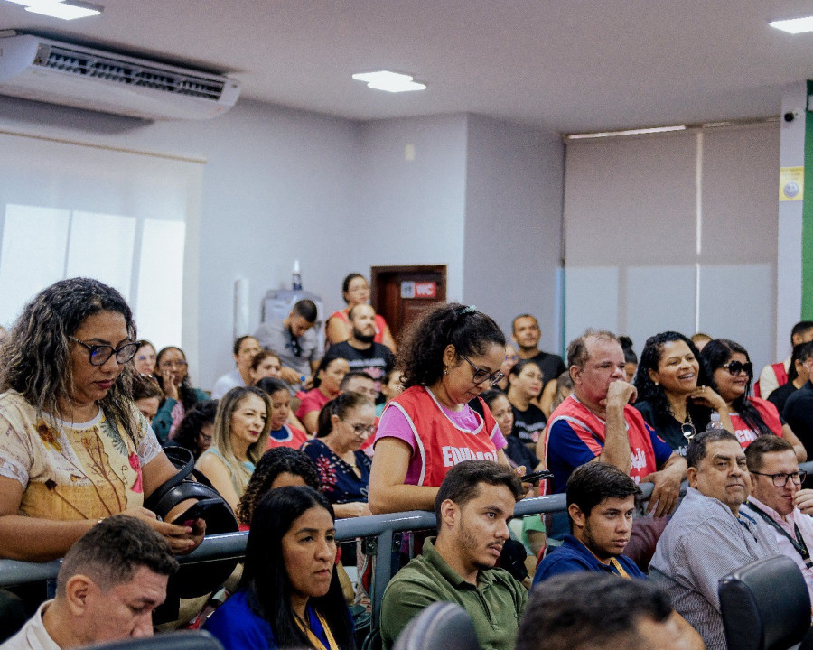 Câmara de Araguaína | Sessão desta segunda (12) Plenário lotado marcou a aprovação do projeto “Tempo para Cuidar”, que garante apoio a mães atípicas. 