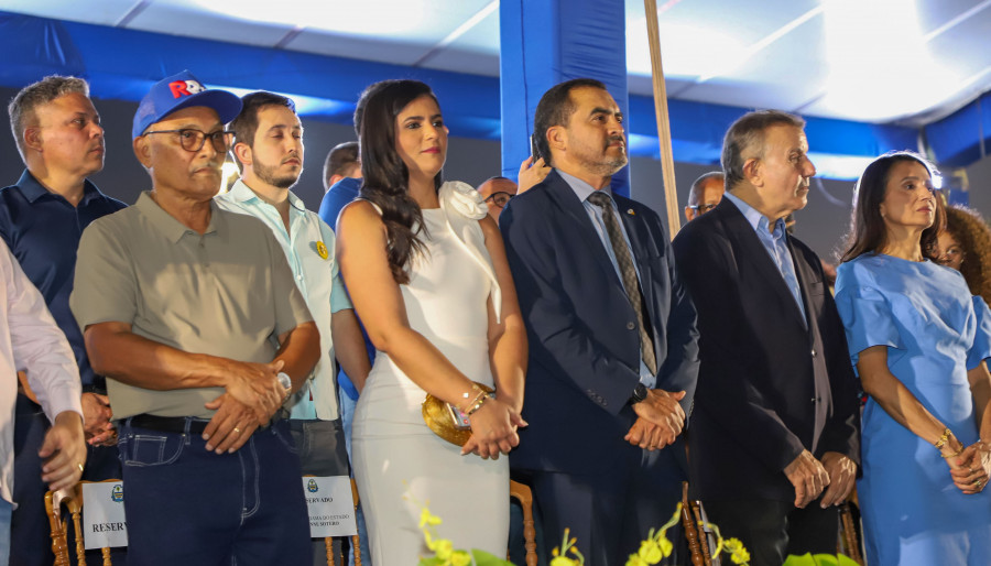  O governador do Tocantins, Wanderlei Barbosa, estava acompanhado da primeira-dama e secretária extraordinária de Participações Sociais, Karynne Sotero