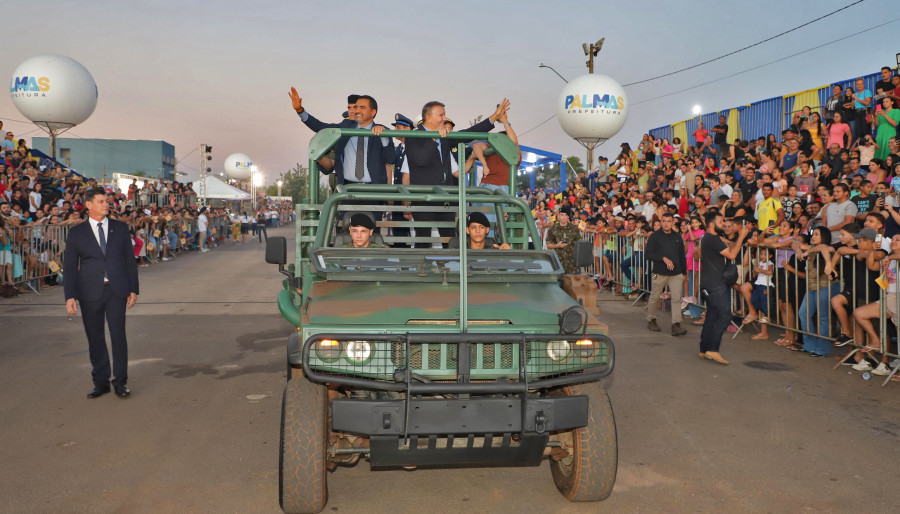 Desfile faz parte das comemorações oficiais do aniversário da capital mais jovem do país