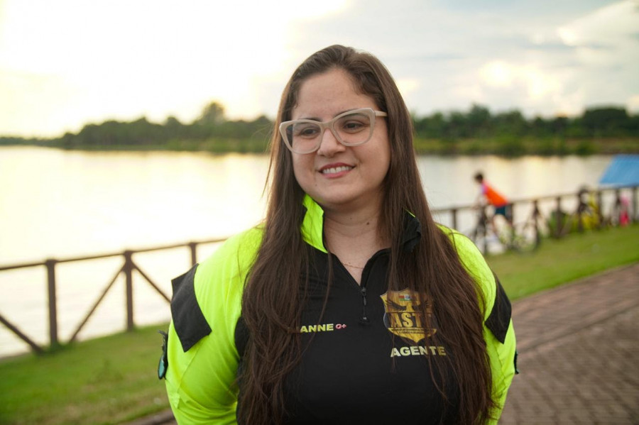 Nydianne Gonçalves, agente da ASTT, durante a abertura do evento. 