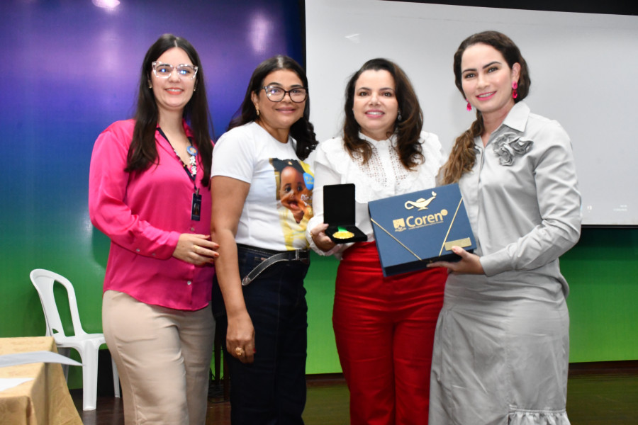  Homenagem à técnica Maria da Conceição pelos 30 anos de dedicação ao SUS no Tocantins. Foto Alysson-Neya chaves   
