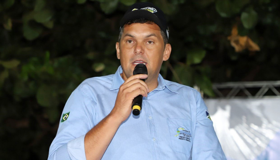 Prefeito de Recursolândia, Vinícius Barbosa, celebra o início da tão aguardada reforma da única escola com ensino médio no município e agradece ao Governo do Tocantins pelo investimento