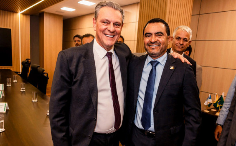 Governador do Tocantins, Wanderlei Barbosa, reuniu-se com o ministro da Agricultura e Pecuária, Carlos Fávaro, nessa quarta-feira, 6, em Brasília - Vinícius Santa Rosa/Governo do Tocantins