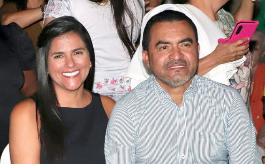  Governador Wanderlei Barbosa e a primeira-dama Karynne Sotero prestigiaram o show do padre Fábio de Melo no Santuário do Senhor do Bonfim - Tharson Lopes/Governo do Tocantins 