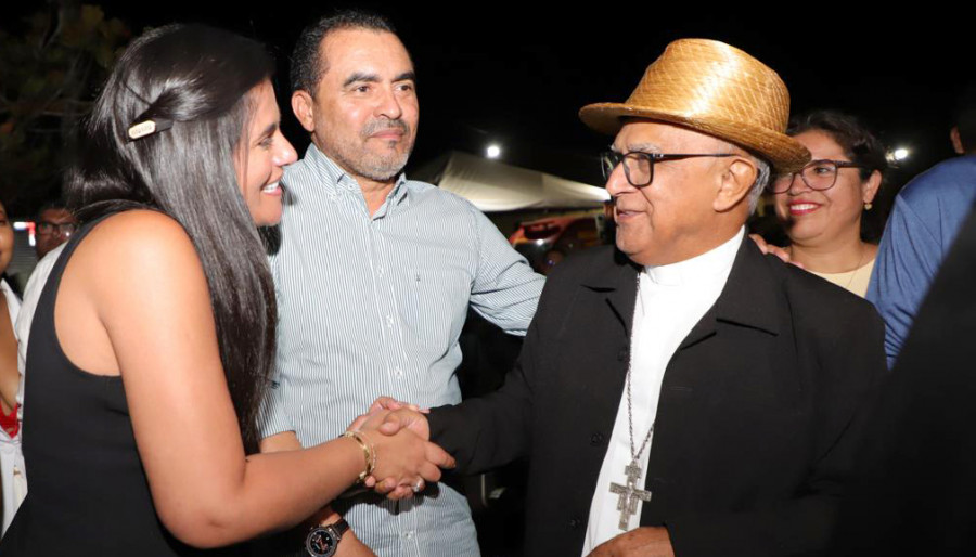 O reitor do Santuário do Senhor do Bonfim, padre Leomar Sousa, agradeceu a presença do governador e reforçou a importância da programação - Tharson Lopes/Governo do Tocantins