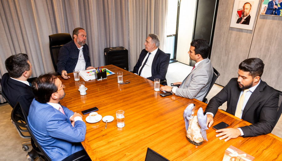 O ministro Alexandre Silveira destacou o compromisso do governo federal com o desenvolvimento do setor mineral e energético do Tocantins.