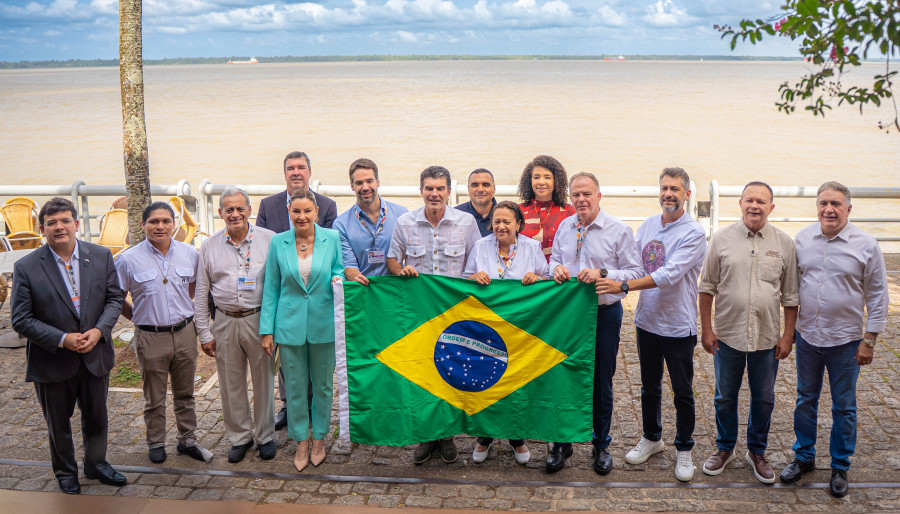 Governador Laurez Moreira durante encontro com governadores de todo o Brasil na COP30, em Belém/PA