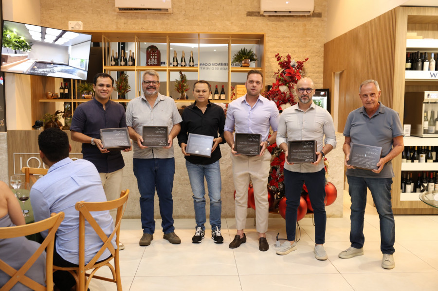 Sócios, arquiteto e convidados durante o encontro promovido pela M21, que apresentou os diferenciais do projeto.
