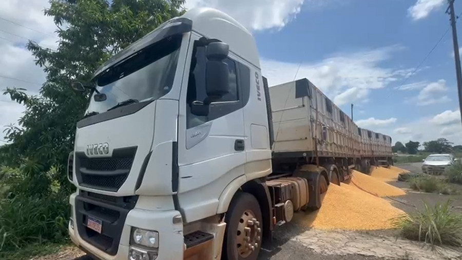 O caminhão seguia do Mato Grosso do Sul com destino ao estado do Ceará. 