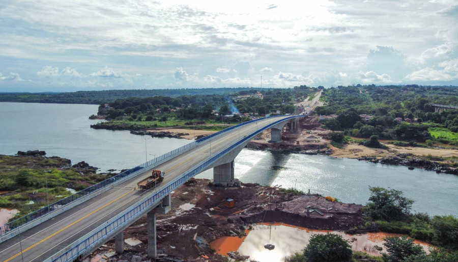 Nova ponte Juscelino Kubitschek de Oliveira, sobre o Rio Tocantins, reconecta os municípios de Aguiarnópolis/TO e Estreito/MA, pela rodovia BR-226 - Foto: Marcio Vieira/Governo do Tocantins