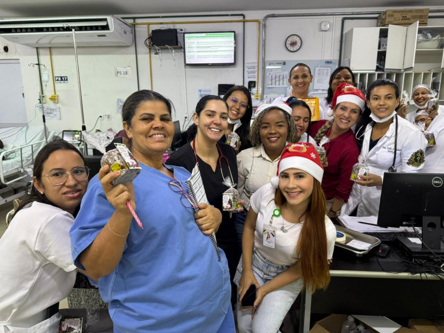  Toda a equipe ficou feliz com o gesto natalino - Gláucia Mendes/Governo do Tocantins 