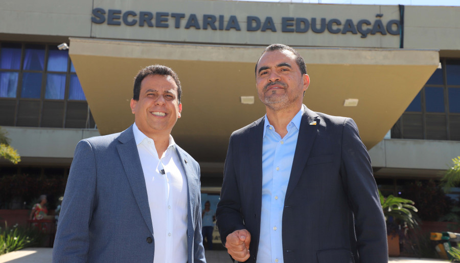  Governador do Tocantins, Wanderlei Barbosa, destacou que a medida reafirma o compromisso da gestão com os servidores públicos (Foto: Antonio Gonçalves/Governo do Tocantins)