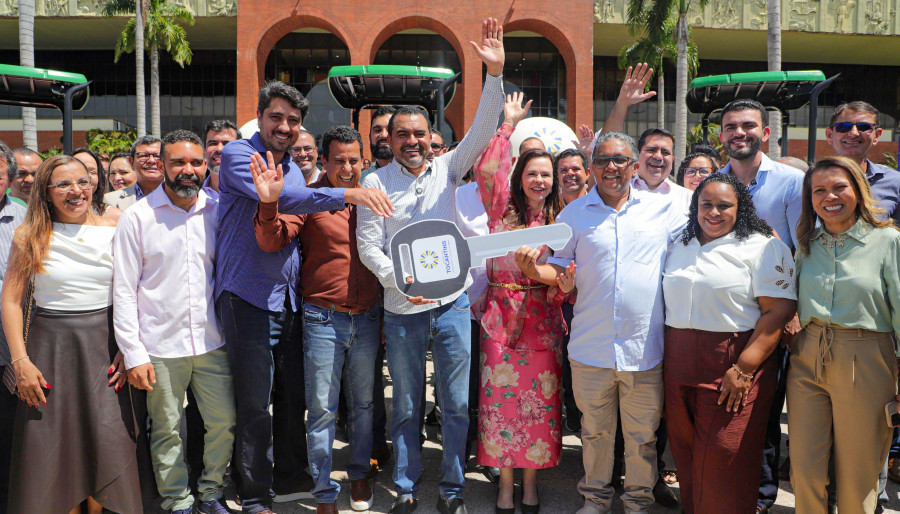  Com investimento de R$ 1,2 milhão, os equipamentos irão ampliar as atividades práticas e pedagógicas, beneficiando mais de 1,3 mil estudantes das escolas agrícolas;