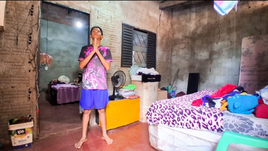 Menino sonha em se tornar jogador profissional para mudar realidade da família - Foto Reprodução Arquivo Pessoal