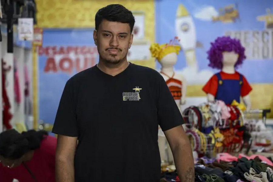 O gerente de loja Pedro Henrique Mendonça Marques diz que isenção do IR para quem ganha até R$ 5 mil faz justiça tributária - Foto Marcelo Camargo/Agência Brasil