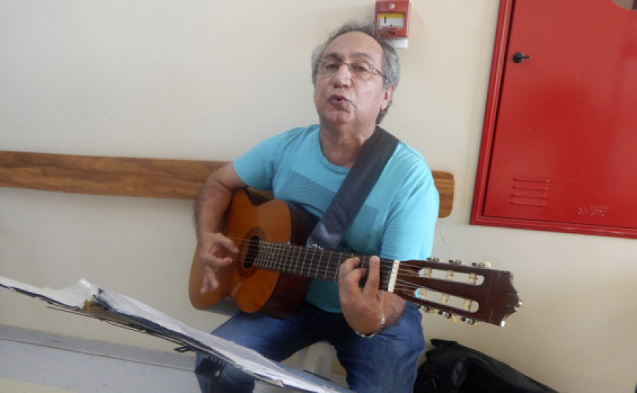  Gestos de cuidado que transformam: voluntários e profissionais unem forças para oferecer acolhimento e fortalecer a esperança de quem enfrenta o câncer.   