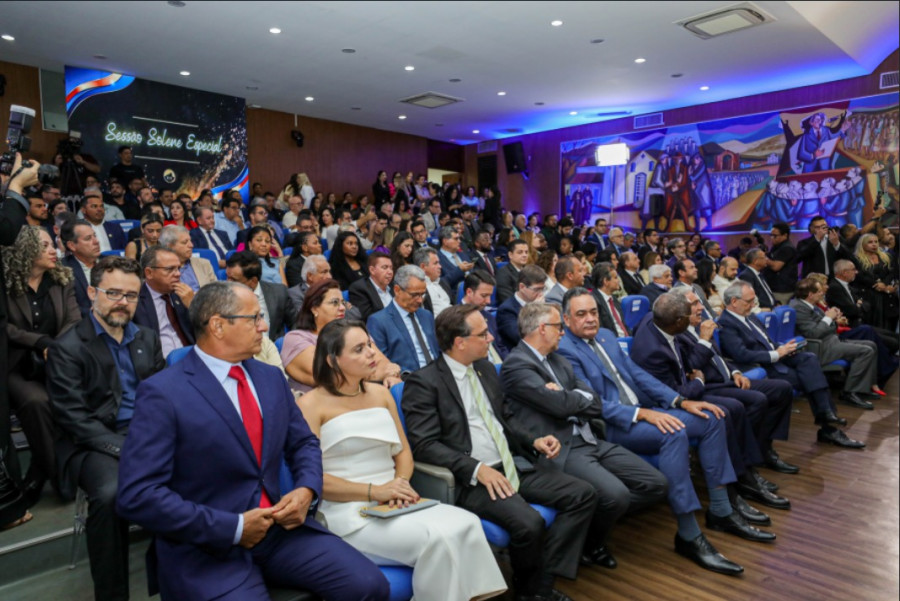 Autoridades estaduais e nacionais participaram da solenidade que celebrou o aniversário do TCETO e o início das atividades do Tribunal em 2026.