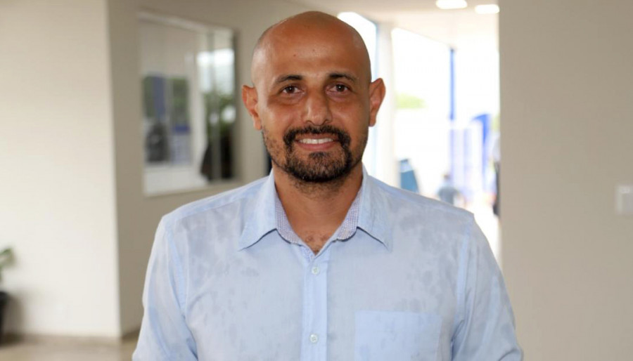 Diretor da Escola Estadual Brasil, Johnatan Alves Nunes, celebrou a conquista aguardada pela comunidade escolar