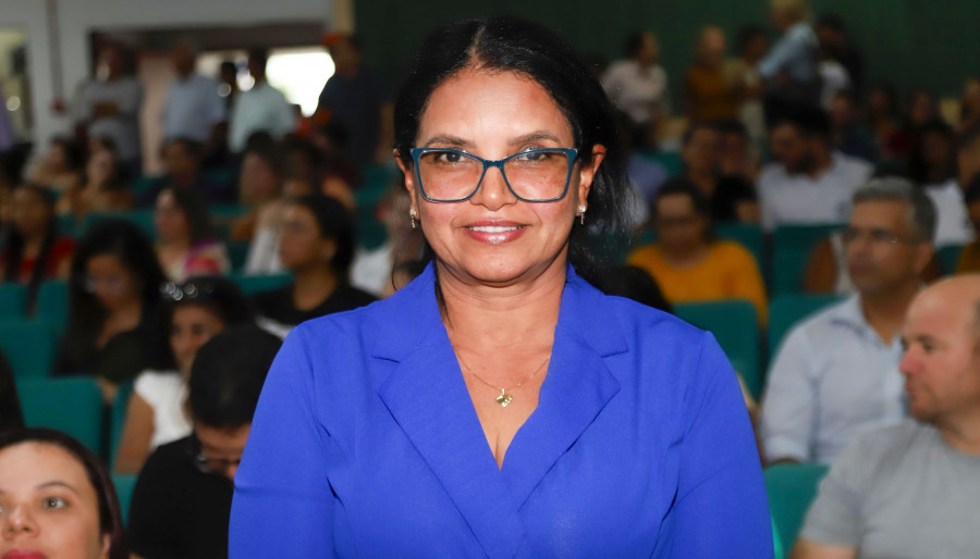 Diretora da Escola Estadual Boa Nova, de Santa Rita do Tocantins, Rosiene Pereira da Costa Barros, foi uma das vencedoras do Prêmio Destaque Saeto