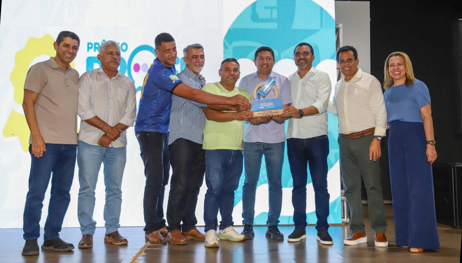 Governador Wanderlei Barbosa realizou a entrega dos Prêmios Profe, que reconhecem iniciativas e resultados de destaque na educação pública