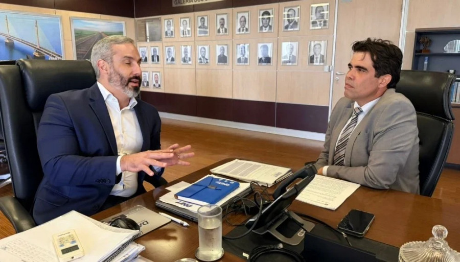 Diretor-geral do DNIT, Fabrício Galvão, recebe o deputado federal Ricardo Ayres (Foto: Vinicius Rocha/Secom)