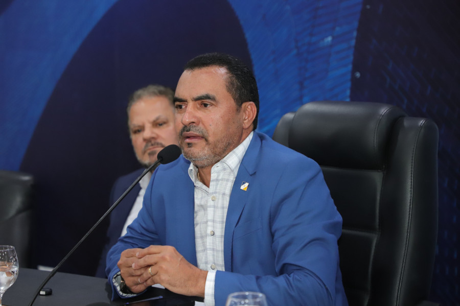 Governador Wanderlei Barbosa durante esclarecimentos à imprensa sobre medidas provisórias das indenizações e autorização de recursos do Fundo Amazônia