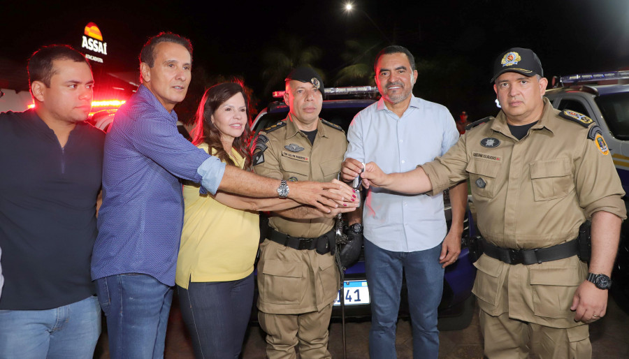 Governador participa da troca de comando do 2º BPM, entrega de viaturas ...