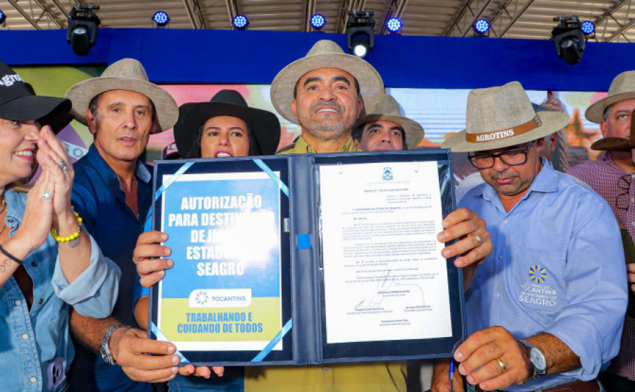  Chefe do Executivo assinou medida que destina à Seagro a gestão da área do Parque Agrotecnológico e o projeto de lei que regulamenta e simplifica o licenciamento ambiental no Tocantins