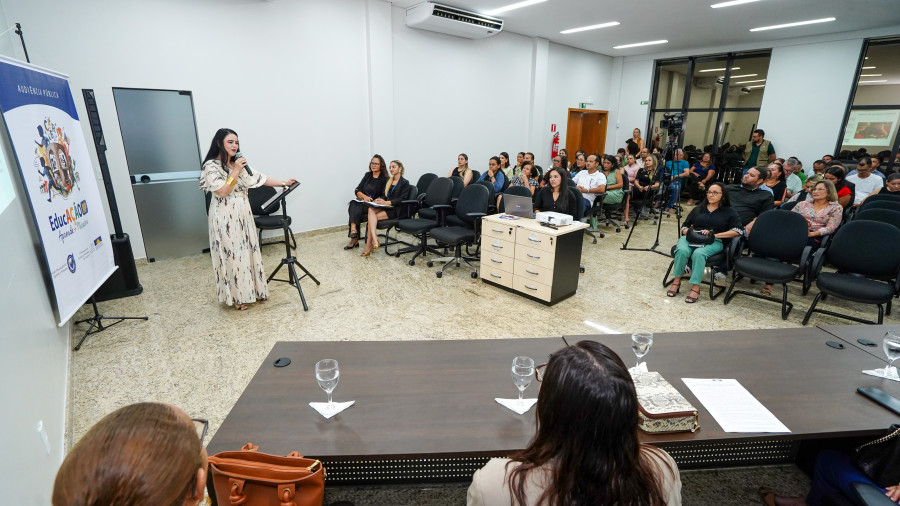  Representantes da prefeitura, câmara municipal e Secretaria de Educação participaram da audiência e defenderam integração entre os órgãos públicos para melhoria da educação