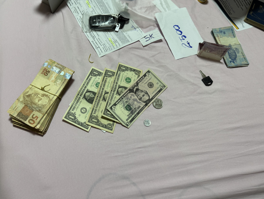 Foram apreendidos de cerca de R$ 8 mil, cartões bancários e notas de dólar durante buscas - Foto: Hiago Muniz/Governo do Tocantins