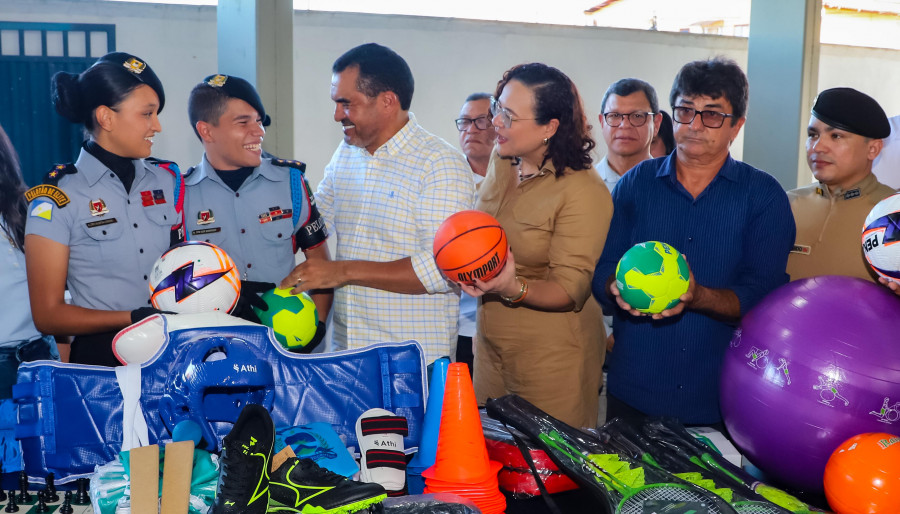 485 escolas estaduais também receberam kits esportivos adquiridos com investimento aproximado de R$ 12 milhões, contendo materiais para diversas modalidades - Foto: Marcio Vieira/Governo do Tocantins
