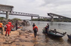  Equipes atuam na busca por vítimas após queda de ponte entre TO e MA